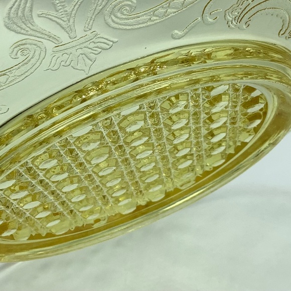 1930's Lancaster Yellow (Topaz) Cane Landrum Depression Glass Handled Plate - Picture 4 of 5